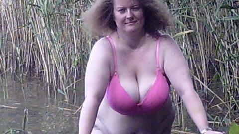 Vollbusige100dd Vollbusige100dd