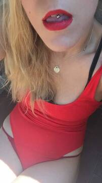 Public Photo of DollysexyBlonde