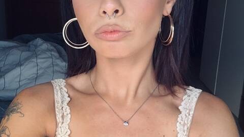 Nothotgirl Nothotgirl