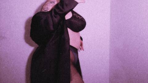 Fatbottomedgirl Fatbottomedgirl